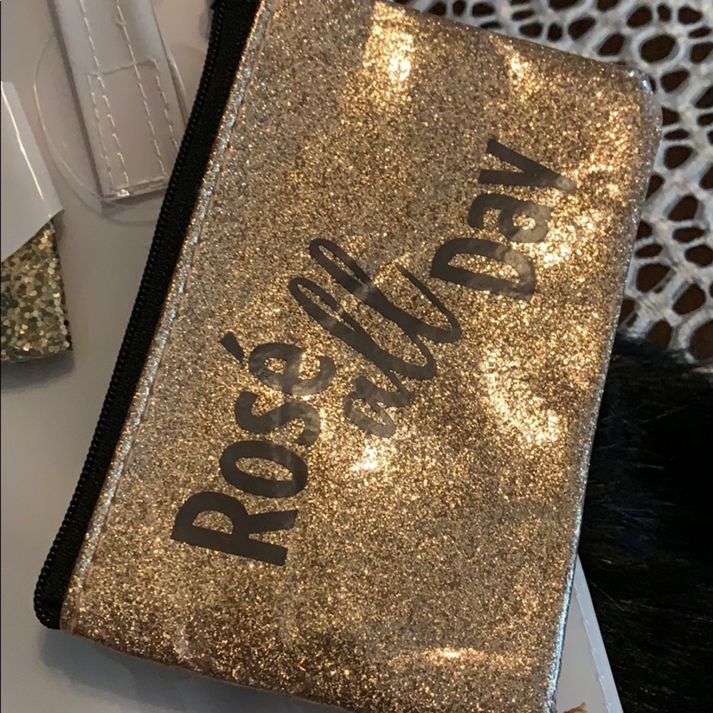 🔥Very stylish Gift bag with coin-pouch bonus! - Picture 2 of 8